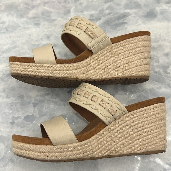 Zodiac Espadrille Cushioned Double Strap Wedge Slip on Sandals Beige Sand Size 9 - Picture 3 of 9